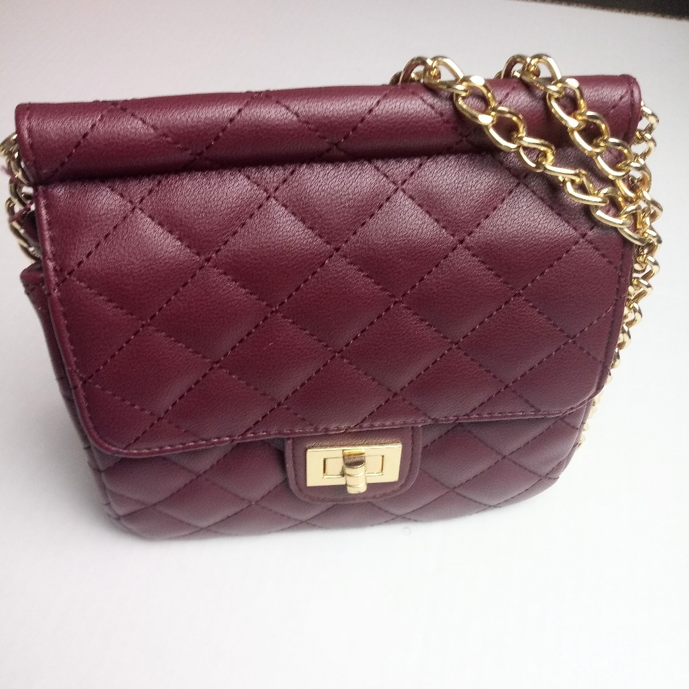 Forever 21 Cross Body Chain Strap Purse Burgundy
